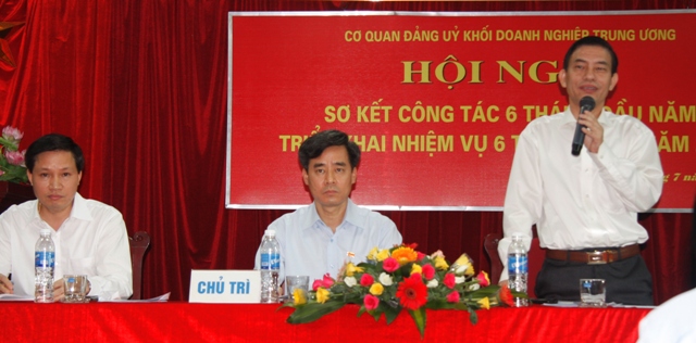 ĐỒng chí Nguyễn Quang Dương - Phó bí thư Đảng ủy Khối Doanh nghiệp Trung ương, Bí thư cơ quan Đảng ủy Khối chủ trì Hội nghị