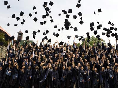 Trường hợp văn bằng không đủ điều kiện để được công nhận, Cục Khảo thí và Kiểm định chất lượng giáo dục trả lời bằng văn bản cho người đề nghị công nhận văn bằng nêu rõ lý do không công nhận.