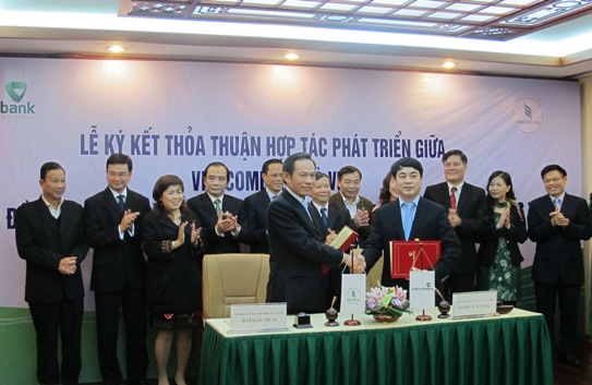 VCB và VRG ký kết thỏa thuận hợp tác