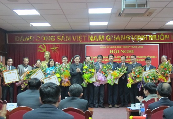 Đảng ủy Khối doanh nghiệp Trung ương tặng Bằng khen cho 12 12 Đảng bộ trực thuộc vì có thành tích xuất sắc trong lãnh đạo thực hiện Nghị quyết 20