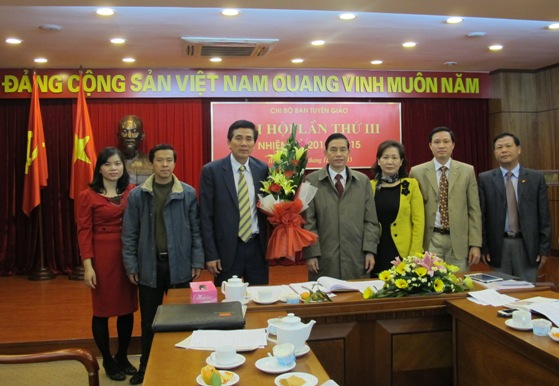 Ra mắt Bí thư, Phó Bí thư Chi bộ Ban Tuyên giáo nhiệm kỳ 2013 – 2015
