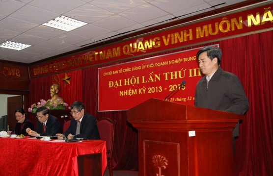 Đồng chí Nguyễn Quang Dương – Phó Bí thư Đảng ủy Khối, Bí thư Đảng ủy Cơ quan Đảng ủy Khối phát biểu tại Đại hội Chi bộ Ban Tổ chức nhiệm kỳ 2013 - 2015