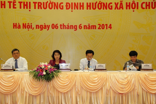 Các đồng chí chủ trì Hội thảo.