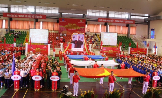 Các đơn vị Dầu khí khu vực phía Bắc tham dự Lễ khai mạc