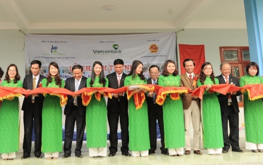 Cắt băng khánh thành công trình cộng đồng phòng tránh thiên tai - Trường mầm non SơnQuang, huyện Hương Sơn, tỉnh Hà Tĩnh