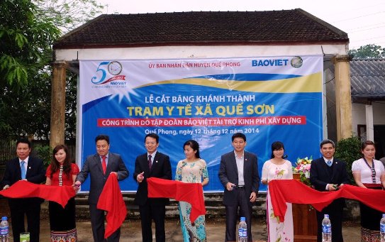 Cắt băng khánh thành Trạm y tế Quế Sơn, Quế Phong, Nghệ An