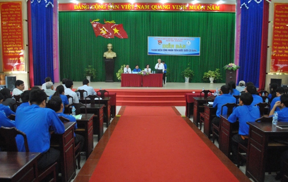 Quang cảnh diễn đàn