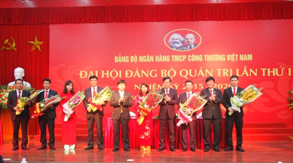 Ra mắt Ban Chấp hành Đảng bộ nhiệm kỳ 2015 - 2020 