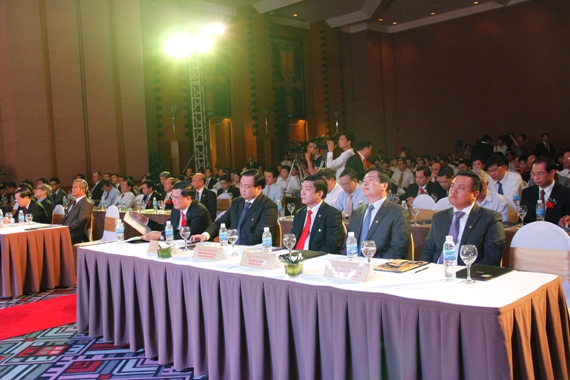 Các đại biểu tham dự buổi lễ