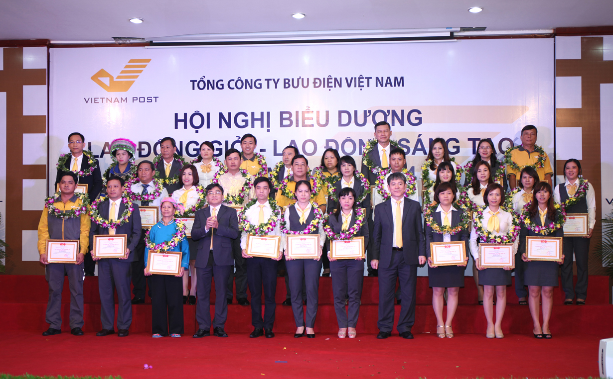 Các tập thể, cá nhân đạt danh hiệu Lao động giỏi, Lao động sáng tạo được nhận khen thưởng.