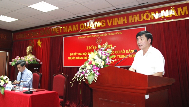Đồng chí Bùi Văn Cường, Ủy viên dự khuyết Trung ương Đảng, Bí thư Đảng ủy Khối phát biểu khại mạc Hội nghị.