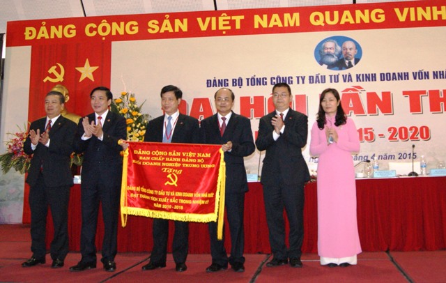 Đảng bộ SCIC được Đảng ủy Khối DNTW khen thưởng vì những thành tích đạt được trong nhiệm kỳ 2010 - 2015.