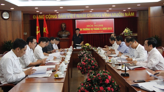 Đồng chí Bùi Văn Cường - Ủy viên dự khuyết BCH Trung ương Đảng, Bí thư Đảng ủy Khối chủ trì Hội nghị