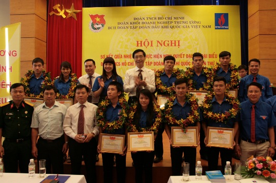 Tuyên dương sinh viên Dầu khí xuất sắc năm học 2014 - 2015