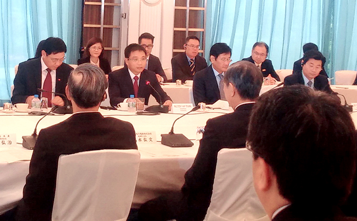 Chủ tịch HĐQT VietinBank Nguyễn Văn Thắng phát biểu tại Tọa đàm