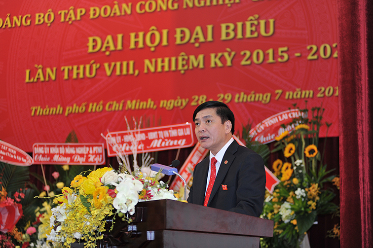 Đồng chí Bùi Văn Cường - Bí thư Đảng ủy Khối DNTW phát biểu chỉ đạo tại Đại hội