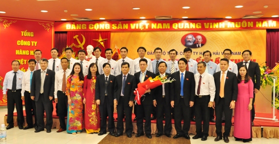 BCH Đảng bộ nhiệm kỳ 2015 - 2020 ra mắt Đại hội