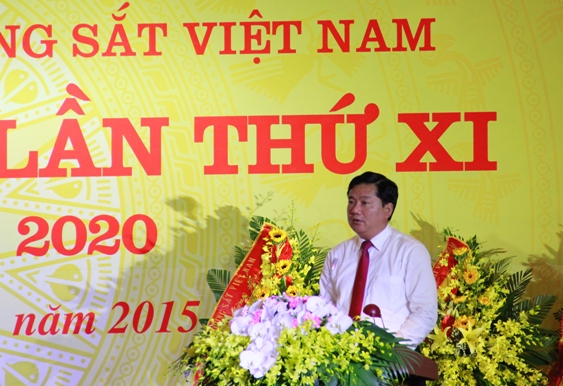 Đồng chí Đinh La Thăng - Ủy viên Trung ương Đảng, Bí thư Ban cán sự Đảng, Bộ trưởng Bộ GTVT phát biểu tại Đại hội