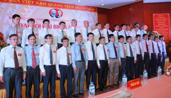 BCH Đảng bộ nhiệm kỳ 2015 - 2020 ra mắt Đại hội