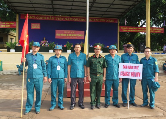 Ban CHQS và Tiểu đội tự vệ Cơ quan Đảng ủy Khối Doanh nghiệp Trung ương tham dự khai mạc Hội thao Quốc phòng lực lượng Dân quân tự vệ Quận Ba Đình