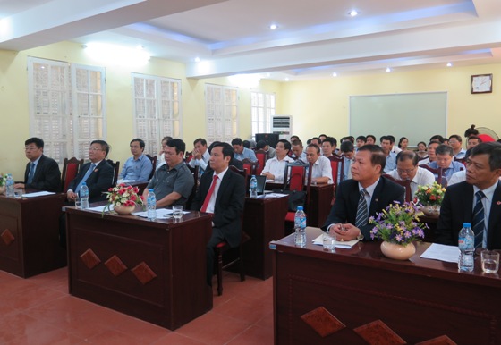 Các đại biểu tham dự buổi lễ