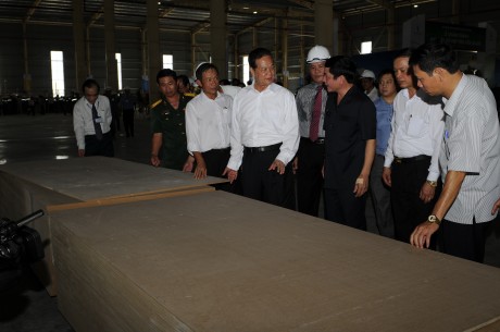 Sản phẩm chính của nhà máy là ván MDF, HDF, LDF, HMR