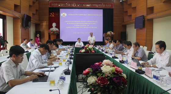 Quang cảnh buổi làm việc