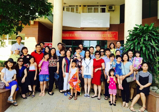 Đoàn đại biểu chụp ảnh lưu niệm tại Phủ Chủ tịch