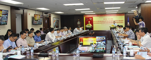 Các đại biểu tham dự Hội nghị tại điểm cầu Trụ sở Tập đoàn Điện lực Việt Nam.