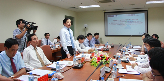 Đồng chí Phạm Viết Thanh - Ủy viên Trung ương Đảng, Bí thư Đảng ủy Khối Doanh nghiệp Trung ương làm việc với Ban Thường vụ Đảng ủy Tập đoàn Bưu chính viễn thông Việt Nam.