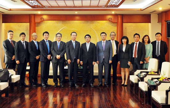 Lãnh đạo Ngân hàng Mizuho thăm và làm việc với Vietcombank