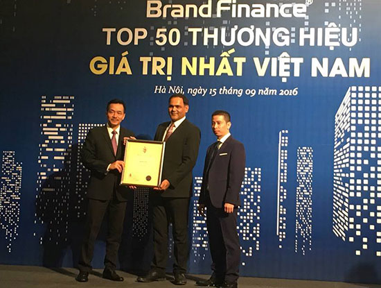 MobiFone đứng thứ 4 trong top 50 thương hiệu giá trị nhất Việt Nam 2016.