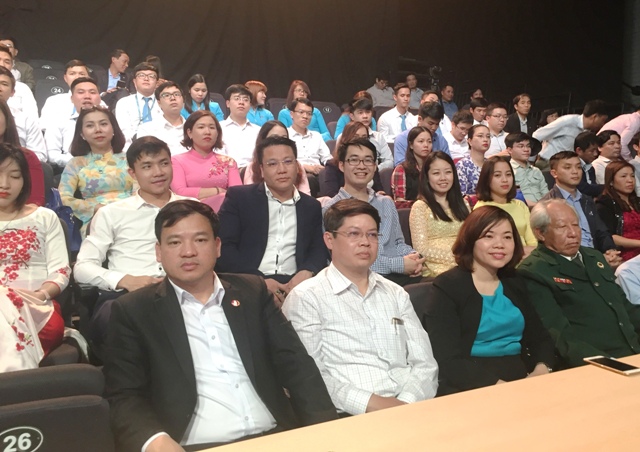 Các đại biểu tham dự Chương trình.