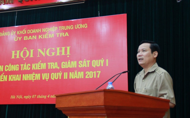 Đồng chí Phạm Tấn Công, Phó Bí thư Đảng ủy Khối DNTW phát biểu chỉ đạo tại Hội nghị.