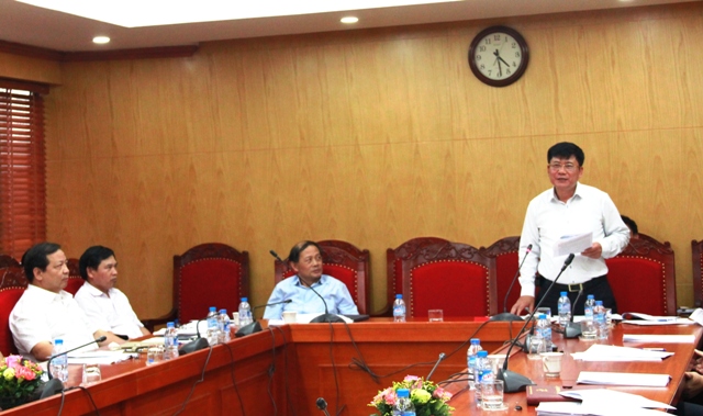 Đại biểu tham luận tại Hội thảo.