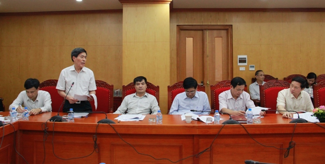 Đại biểu tham luận tại Hội thảo.