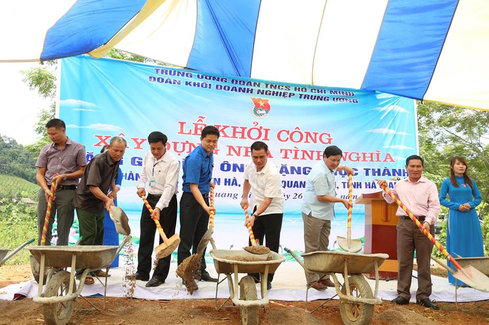 Khởi công xây dựng nhà tình nghĩa cho hộ gia đình chính sách có hoàn cảnh đặc biệt khó khăn.