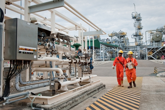 Nhà máy xử lý Khí Dinh Cố