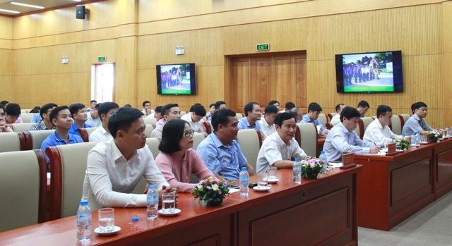 Các đại biểu dự Hội nghị.