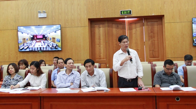 Đại biểu phản ánh tình hình tư tưởng và dư luận xã hội tại Hội nghị.