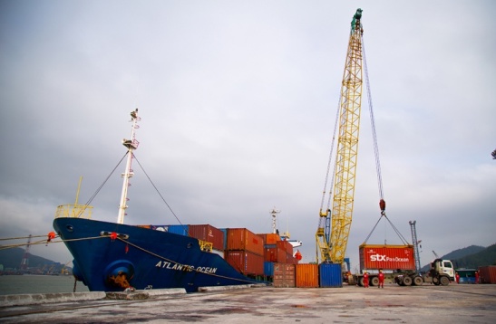 Tàu ATLANTIC OCEAN - con tàu container đầu tiên cập cảng PTSC Thanh Hóa