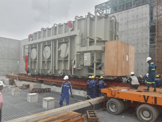 Lắp đặt máy biến áp chính Tổ máy số 2