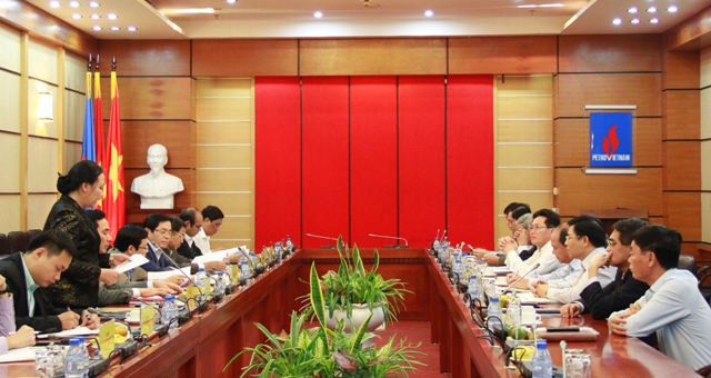 Quang cảnh buổi làm việc.