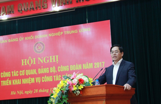 Đồng chí Phạm Viết Thanh - Ủy viên Trung ương Đảng, Bí thư Đảng ủy Khối, Thủ trưởng Cơ quan Đảng ủy Khối phát biểu tại Hội nghị.