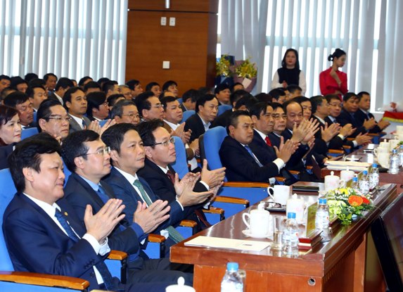 Các đại biểu tham dự buổi lễ