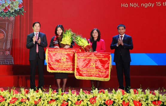 Hai tổ chức đảng nhận “Cờ Trong sạch, vững mạnh tiêu biểu” của Đảng ủy Khối Doanh nghiệp Trung ương