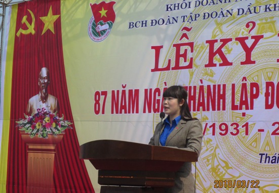 Bí thư Đoàn Thanh niên PVN Vũ Thị Thu Hương phát biểu tại buổi Lễ