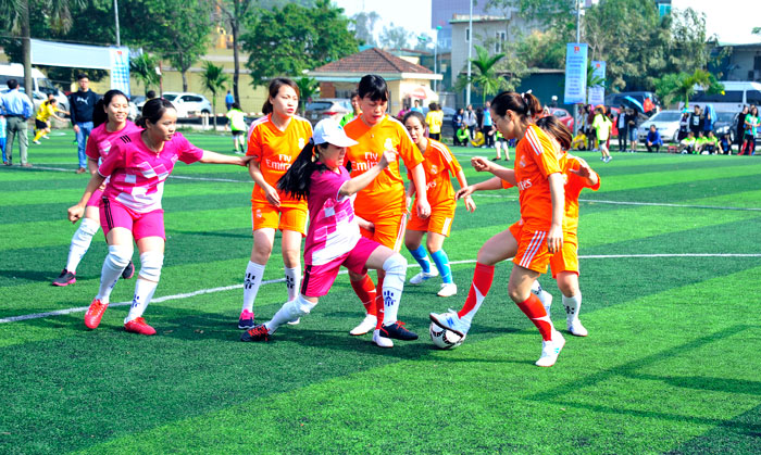 Các trận đấu diễn ra sôi nổi,,quyết liệt.