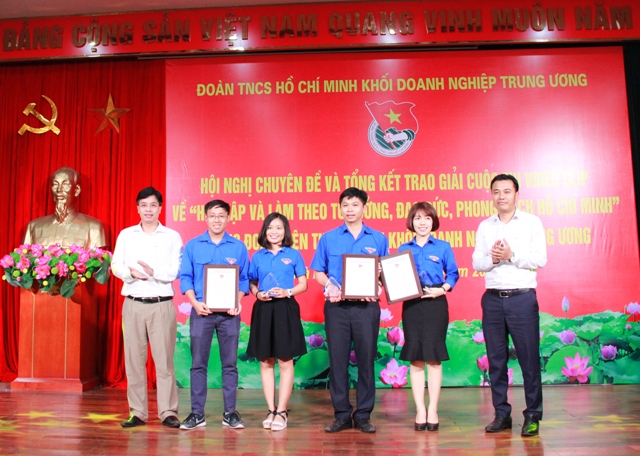 03 giải ba thuộc về tác phẩm dự thi từ Đoàn Tập đoàn Bảo Việt, Tập đoàn Dầu khí Quốc gia Việt Nam và Tổng Công ty Hàng không Việt Nam