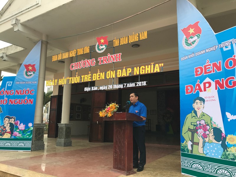 Đồng chí Vũ Đức Tú, Bí thư Đoàn Khối phát động chương trình Ngày hội Tuổi trẻ đền ơn đáp nghĩa.